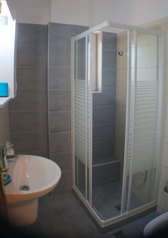 Nikolaki Rooms Porto Rafti Exterior photo